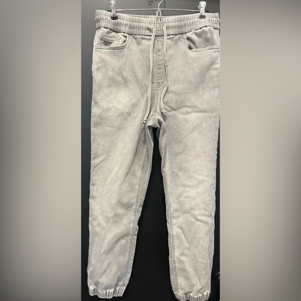 Express women’s Gray Jogger Jeans